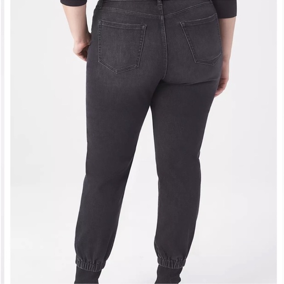 NWT Signature Fit Boyfriend Cozy Jogger Jean - Black Wash Size 20 short - Picture 2 of 16